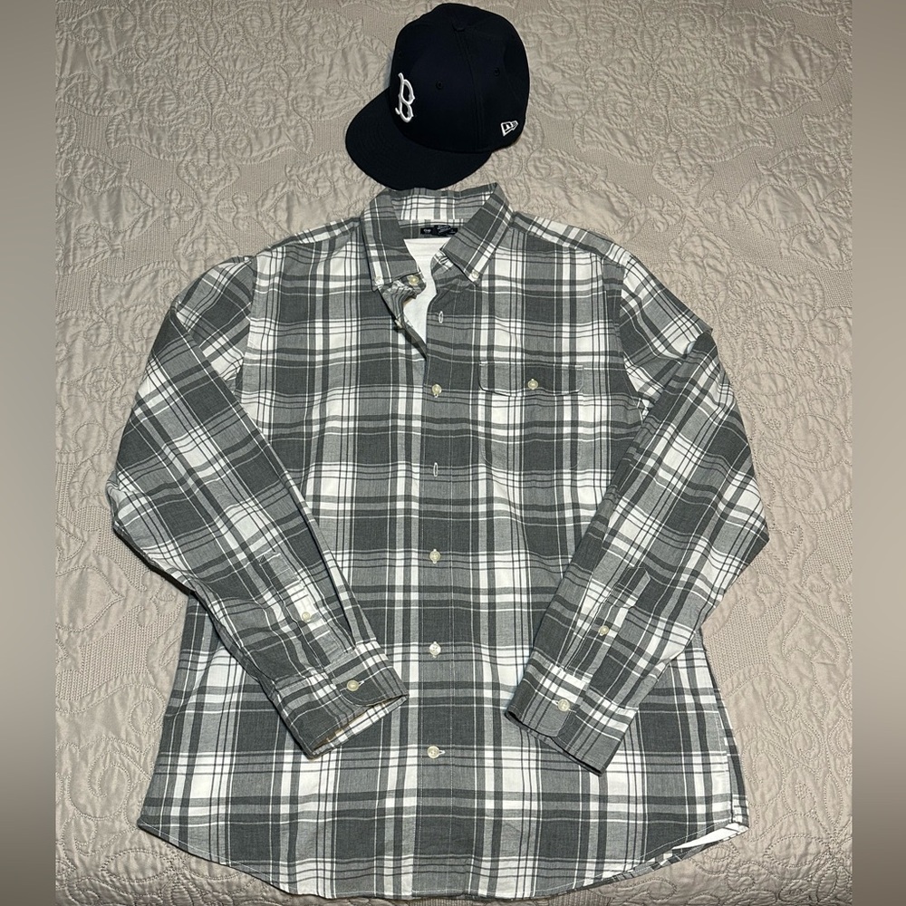 The Gap - Men’s Gray & White Flannel Shirt, Size - L